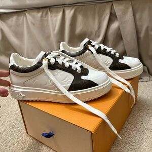 Louis Vuitton White and Brown Monogram Low-Top Sneakers